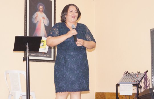 Nat?lia, durante o lan?amento de seu livro ?Da Matriz vejo a cidade?. em novembro de 2015.