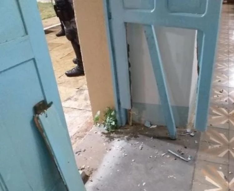 Com Informações: Mural da Vila