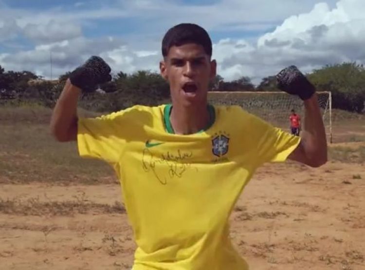  O influenciador Iran Ferreira, conhecido como Luva de Pedreiro - FOTO: Reprodução/Instagram
