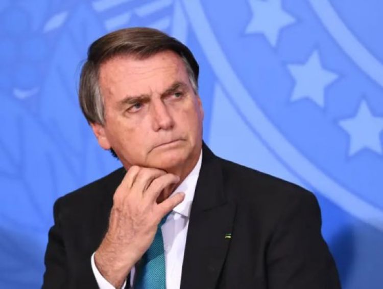 Jair Bolsonaro — Evaristo Sá/AFP 

Leia mais em: https://veja.abril.com.br/coluna/jose-casado/aliados-veem-corrosao-de-confianca-na-candidatura-de-bolsonaro/