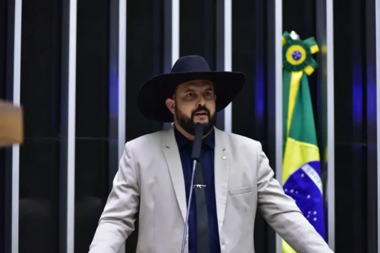 O deputado federal Zé do Trovão 