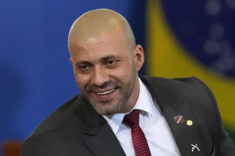 com Bolsonaro no Palácio do Planalto em 27 de abril — Foto: Eraldo Peres/AP Photo Ele