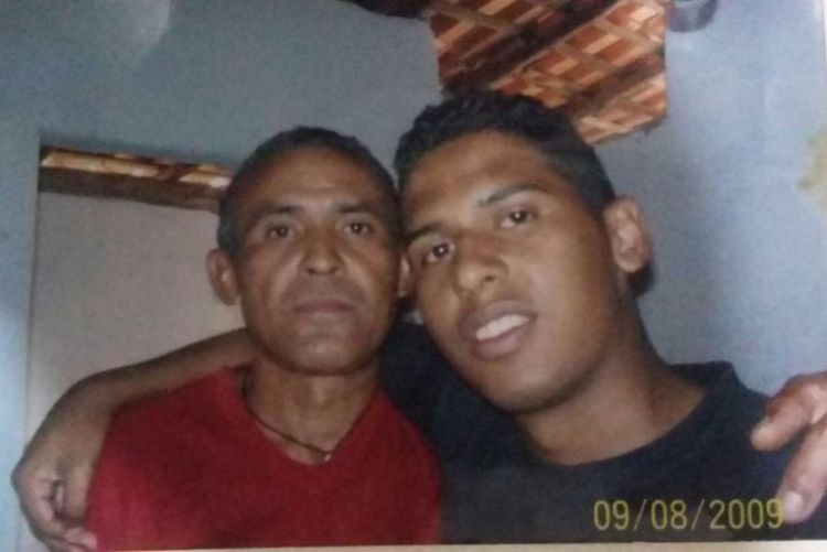 Pai e filho no último encontro dos dois em 2009
