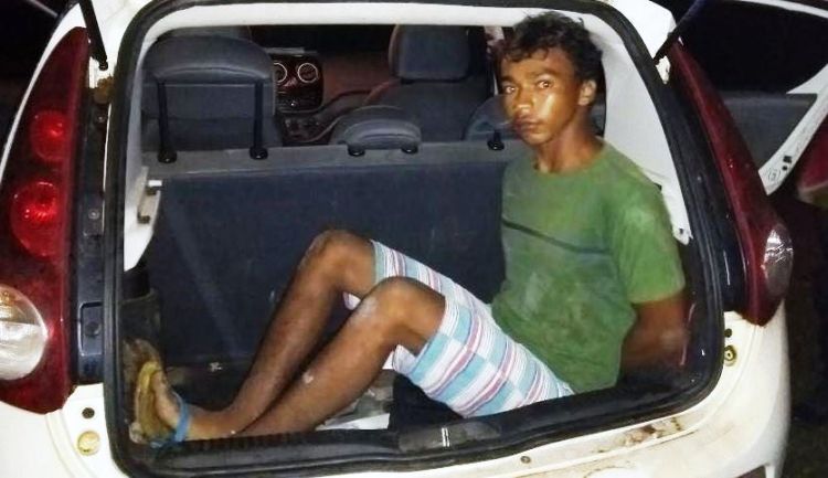 Francisco José Alves de Sousa visitava a casa de vítima e fazia pequenos trabalho para o casal. Matou porque a vítima o reconheceu e ameaçou chamar a polícia