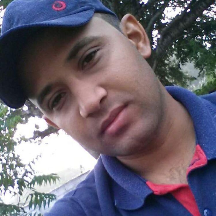 A vítima foi morta após briga em bar por causa de uma mulher